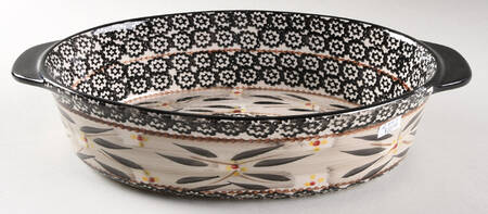 Old World Black 13" Oval Baker