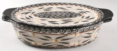 Old World Black 13" Oval Baker & Lid-it