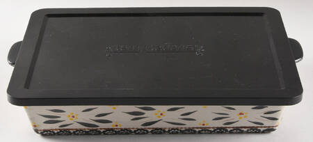 Old World Black 15" Rectangular Baker W/Storage Cover& Metal Stand