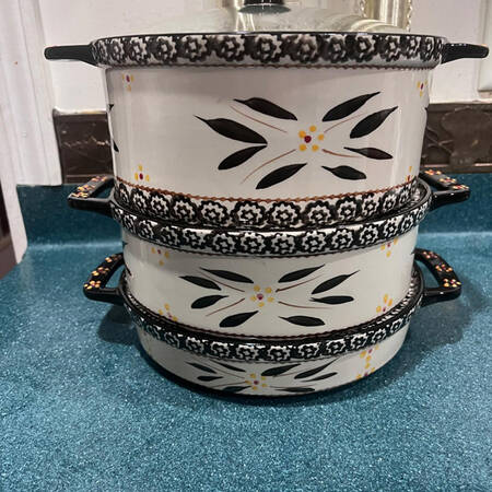 Old World Black (4 Pc) Round Stacking Baker Set (1QT, 2QT & 3QT with Glass Lid)