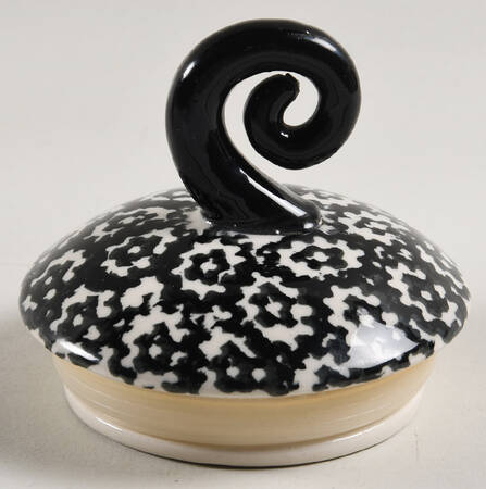 Old World Black Lid for Figural Spice Jar