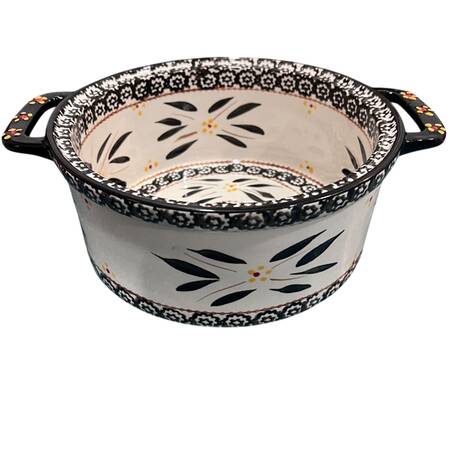 Old World Black 2 Qt Round Stacking Baker