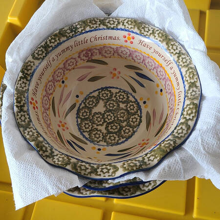 Old World Confetti Sentiment Bowl