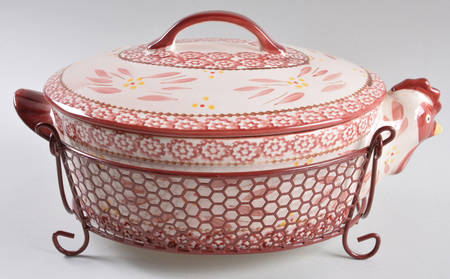 Old World Cranberry 2.5 Qt Oval Covered Baker & Wire Holder