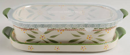 Old World Green 13" Oval Baker w/Plastic Lid & Lid-It