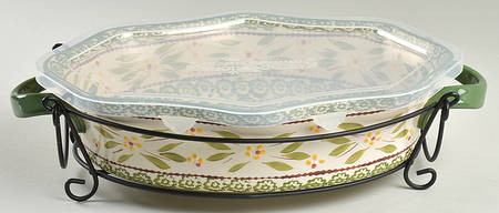 Old World Green 13" Oval Scalloped Baker with Plastic Lid & Stand