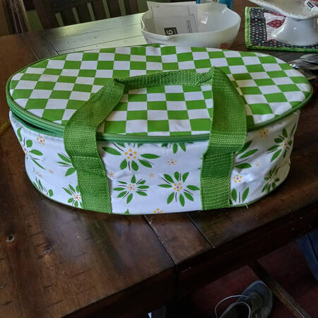 Old World Green Thermal Tote for Oval Baker