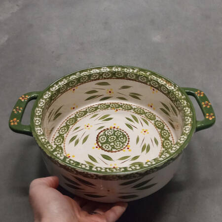Old World Green 9" Round Handled Baker
