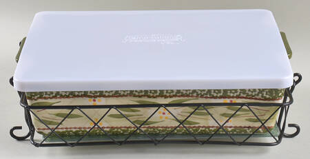 Old World Green 13" Rectangular Baker with Plastic Lid, Glass Trivet & Metal Stand