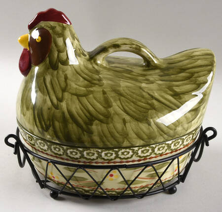 Old World Green Figural Oval Baker & Lid with Metal Basket