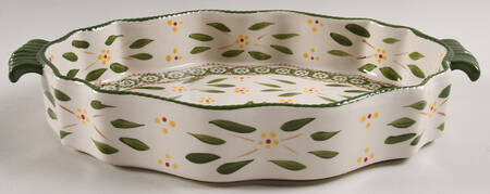 Old World Green 14" Oval Scalloped Baker