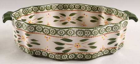 Old World Green 14" Oval Scalloped Baker