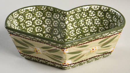 Old World Green Heart Shaped Baker