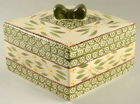 Old World Green 8" Square Gift Box Shape Baker & Lid