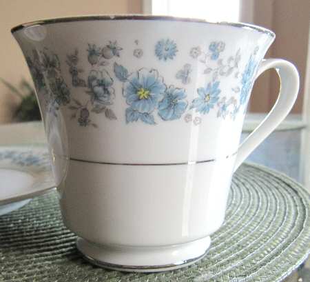 Sonnet Footed Cup