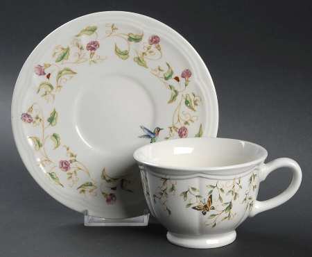 TTO26 Footed Cup & Saucer Set
