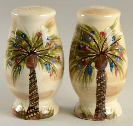 Kona Christmas Salt & Pepper Set