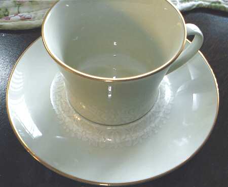 Paloma Flat Cup & Saucer Set