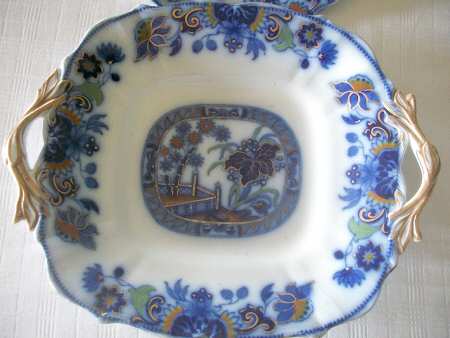 Nankin Handled Cake Plate