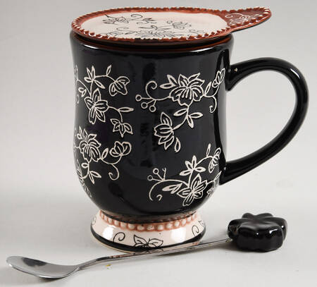 Floral Lace Black Footed Mug & Lid-It with Spoon
