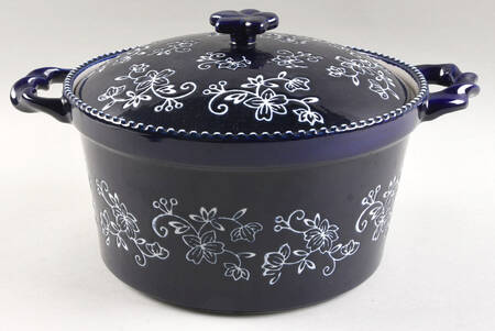 Floral Lace-Blue 2.5 Qt Round Covered Casserole
