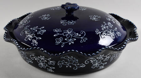 Floral Lace-Blue Pie Plate Safe with Ceramic Lid