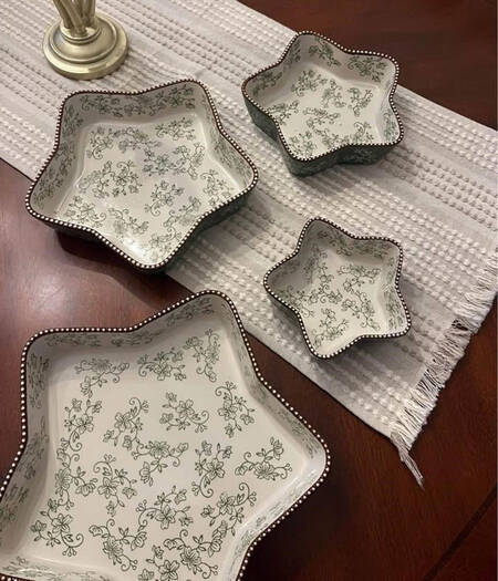 Floral Lace Green Set of 4 - Nesting Star Shaped Cake Pans (12", 10", 8" & 6")