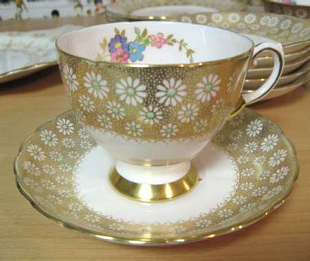 TUS158 Footed Cup & Saucer Set