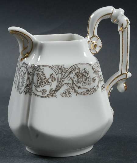 TRV715 Creamer