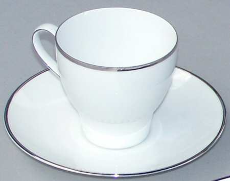 THO498 Flat Cup & Saucer Set