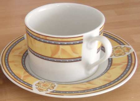 TIE82 Flat Cup & Saucer Set