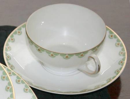 TIR604 Footed Cup & Saucer Set