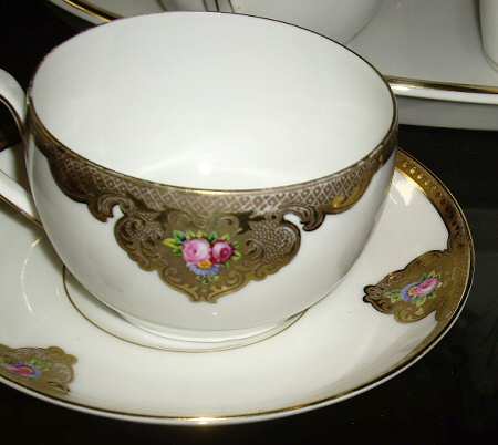 TIR607 Flat Cup & Saucer Set
