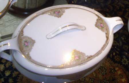 TIR607 Oval Covered Vegetable