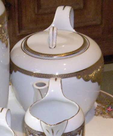 TIR607 Teapot & Lid