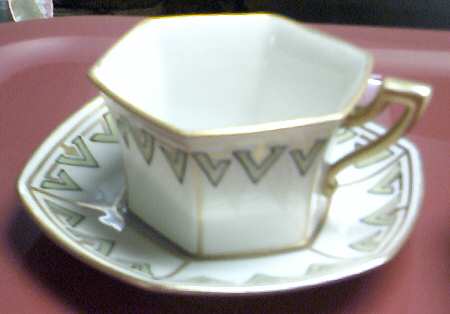 TRV741 Flat Cup & Saucer Set