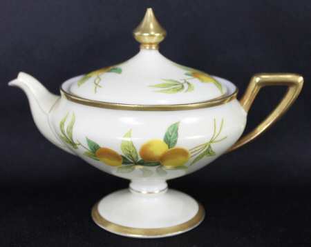 TRV748 Teapot & Lid