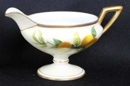 TRV748 Creamer