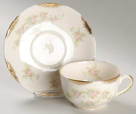 TST764 Flat Cup & Saucer Set