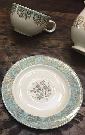 TST769 Flat Cup & Saucer Set