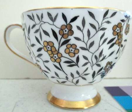 0685 Footed Cup