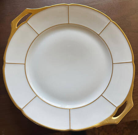 694 Handled Cake Plate