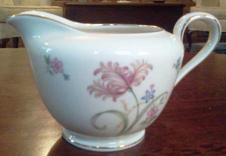 TIR632 Creamer
