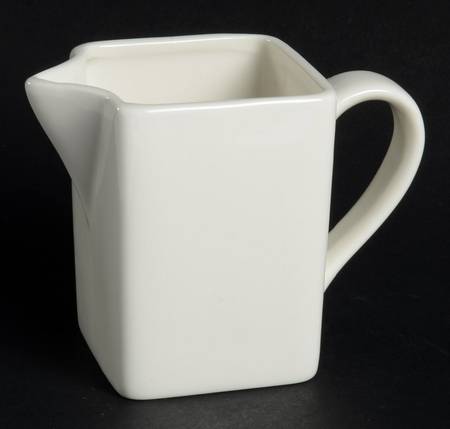 Nova White Creamer