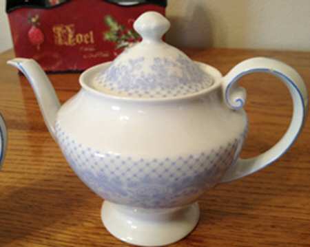 4182 Teapot & Lid