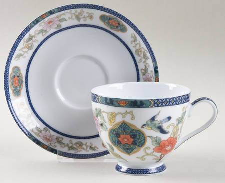 TRS23 Footed Cup & Saucer Set