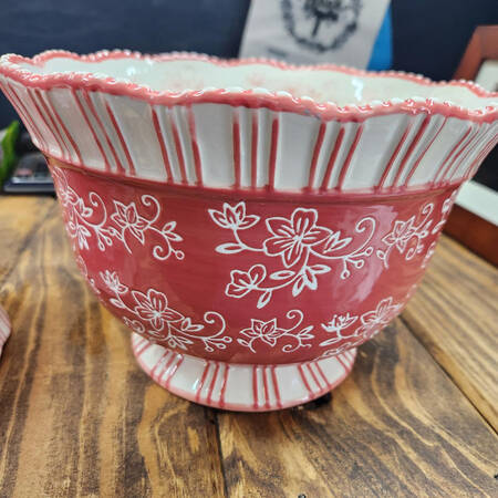 Floral Lace Red 8" Round Fluted Bowl
