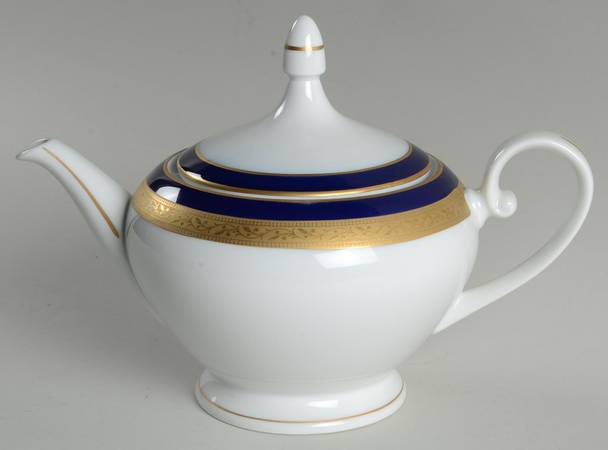 TIR643 Teapot & Lid