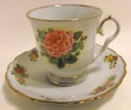 TIE85 Footed Cup & Saucer Set