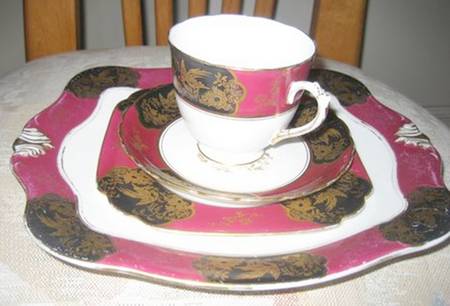 8904 Footed Cup & Saucer Set